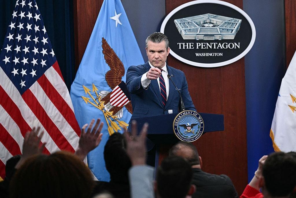U.S. Defense Department briefing journalists during the escalating Iran–U.S. conflict in 2026.